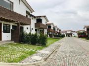 Venta casa tipo hacienda, La Armenia Quito. Junto a...