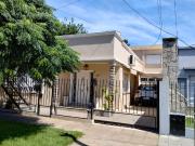 VENTA CASA TRES AMBIENTES EN PLANTA BAJA EN CONJUNTO CON...