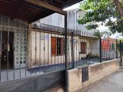 VENTA CASA TRES DOMITORIOS PILETA PATIO ZONA SUR