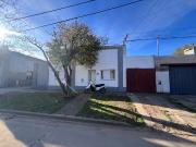 VENTA CASA tres dormitorios Barrio sur