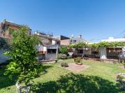 VENTA CASA TRES DORMITORIOS CON JARDIN TIRO SUIZO