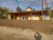 VENTA CASA TRES DORMITORIOS EN VILLA GRAL BELGRANO