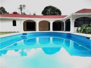 Venta Casa Un Nivel, con Depto. Independiente