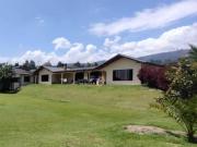 VENTA CASA UNA SOLA PLANTA CON AMPLIO TERRENO ONTANEDA /...