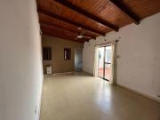 Venta Casa unica de pasillo, 2 dormitorios con patio....