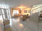 VENTA CASA UNIFAMILIAR EL NOGAL LAURELES PARA CONSTRUIR...