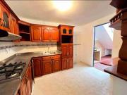 Venta casa unifamiliar en Los Colores Medellín, 200m2...