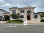 VENTA CASA URB. EL PORTAL