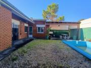 Venta casa V. Ballester 4amb jardín pileta Credito
