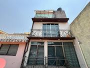 VENTA CASA VERTICAL AMUEBLADA COL. GUERRERO, CERCANA A...