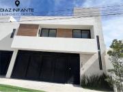 VENTA CASA VILLAMAGNA 1ERA ETAPA $4,450,000