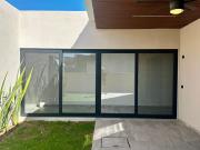 Venta casa Villlas de Irapuato UN PISO Privada Sant Fe...