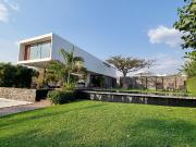 VENTA: Casa Xochi, arquitectura de autor en el Club de...