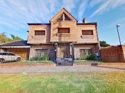 VENTA CASTELAR CASA 7 AMBIENTES COCHERAS PILETA