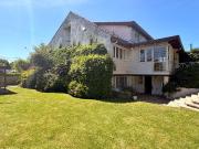 Venta chalet 5 ambientes c/ parque y piscina Los Troncos