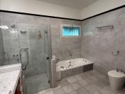 VENTA Chalet Premium en Junín – Gran Terreno, Piscina y...