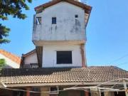 VENTA CHALET SOBRE LOTE PROPIO CON LOCAL MAS SIETE...