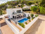 Venta. Chalet/Villa en Denia