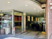 VENTA COCHERA CORRIENTES AL 800