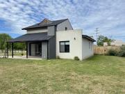 VENTA CON RENTA. Increíble oportunidad! casa a la venta...