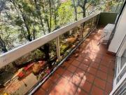 Venta de 2 Ambientes en Torre con Balcón y Cochera en...