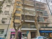 Venta de 2 ambientes. Patio, luminoso. Lavalleja al 400,...