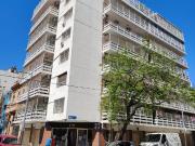 Venta de 4 ambientes c/dep. Escritorio. balcón y 2...