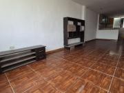 VENTA DE ACOGEDOR DEPARTAMENTO CON VISTA AL PARQUE,...