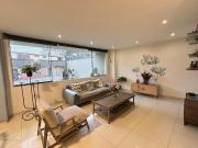 VENTA DE ACOGEDOR DEPARTAMENTO EN PRIMER PISO – URB....