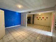 VENTA DE AMPLIA CASA DE 2 PISOS 4 RECAMARAS UNA EN...