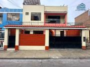 Venta de Amplia Casa de 2 Pisos + Azotea – Rímac