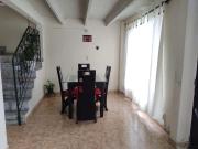 VENTA DE AMPLIA CASA DUPLEX EN SECTOR TRANQUILO DE...