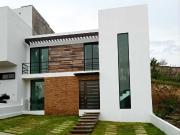 venta de amplia casa en Paseo del parque tres marias
