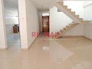 Venta De Amplia Casa En Urb San Isidro I Etapa