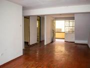 Venta de amplia casa en Urb. Valdiviezo SMP