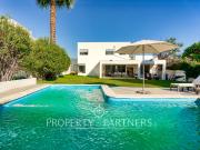 Venta de amplia casa Mediterránea en Peñalolén