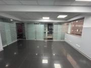 Venta de Amplia Oficina Implementada en Centro de San Isidro