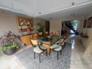 VENTA DE AMPLIA VILLA UNA PLANTA URB LOS CEDROS