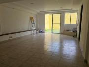 Venta de amplio departamento con jardín en El Dorado,...