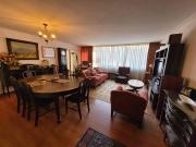 venta de amplio departamento en zona residencial de Viña...