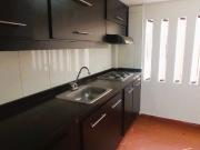 Venta de apartamento en Cañaverales, cuarto piso. remodelado