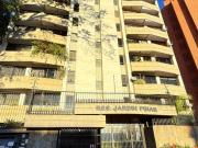 Venta de apartamento ubicado en el Paraíso, calle...
