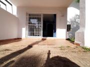 Venta de Bajo con Jardín propio en Golf Center Pueblo Un...