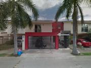 VENTA DE BONITA CASA CERCA DE LA PLAYA EN PUERTO...