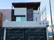 VENTA DE BONITA CASA EN FRACCIONAMIENTO PRIVADO EN...