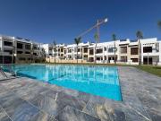 Bungalow en Los Balcones listo para disfrutar – con...