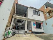 Venta de casa 2 pisos de 138 m2 con estacionamiento en...