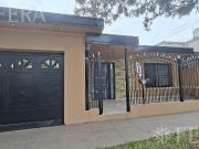Venta de casa 3 ambientes con quincho, cochera y piscina...