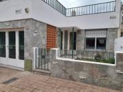 VENTA DE CASA 3 DORM CON PATIO VERDE Y COCHERA EN ZONA SUR