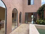 Venta de Casa 3 Habitaciones en Temozon Norte con Cocina...